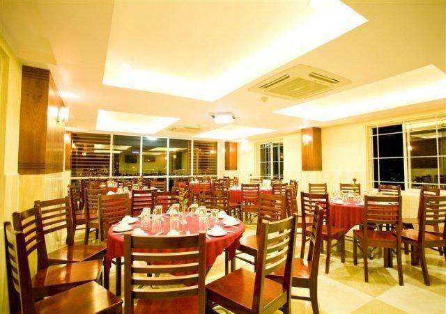 Ngoc Hong Hotel На Транг Екстериор снимка