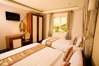 Ngoc Hong Hotel На Транг Екстериор снимка