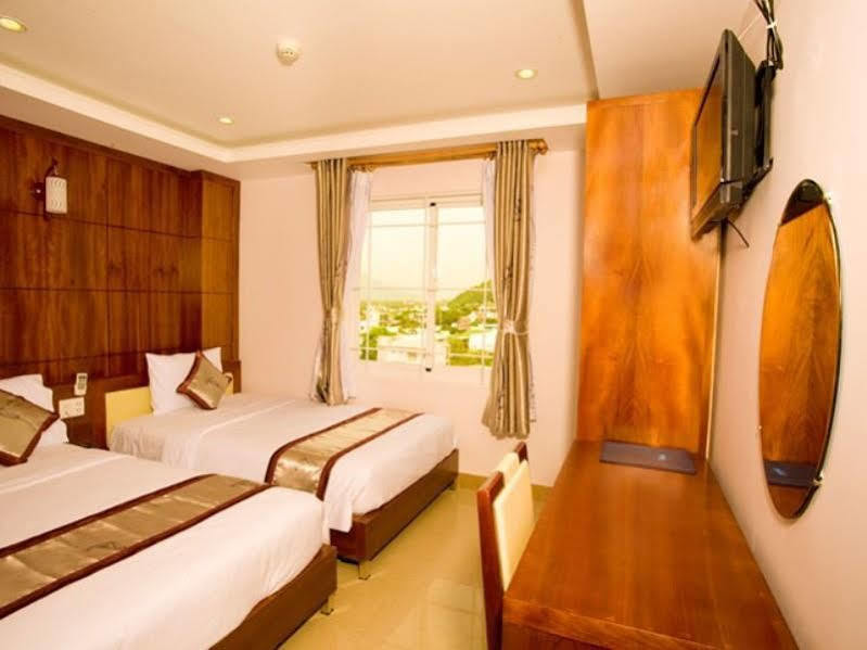 Ngoc Hong Hotel На Транг Екстериор снимка